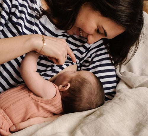 2021_MATERNITY_CAMPAIGN_breastfeeding_ARTICLE_HEADER_c9535d4b-a5e1-485a-ad7b-41b0b1f742f4 - Mustela Hong Kong - 1